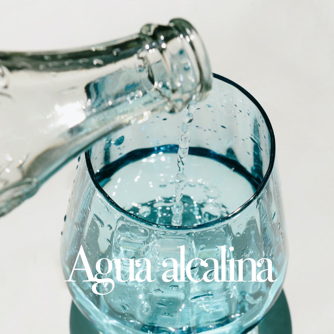 El poder del agua alcalina: mejorando su salud y vitalidad